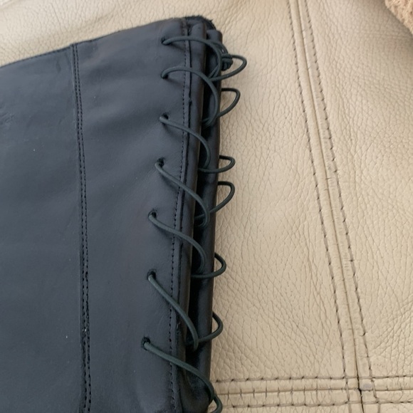 Size 9 1/2 B.Regence Black Leather Boots Made In‎ Canada lace up wide zipper - Picture 2 of 16